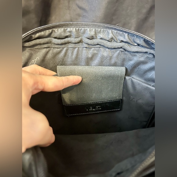 VÉLEZ GENUINE LEATHER BAG - Picture 8 of 11
